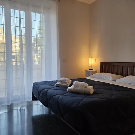 Isabella Bright Apartment-3